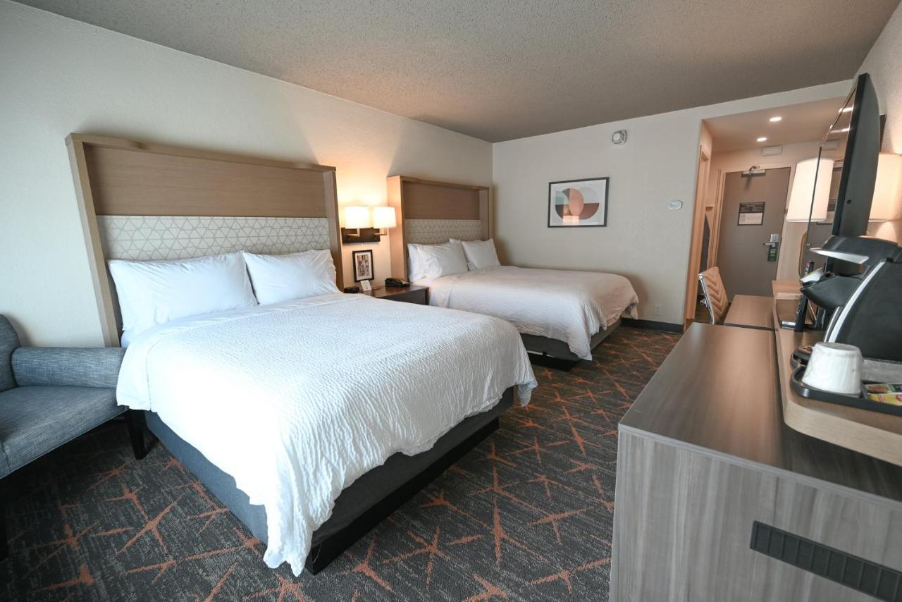 Holiday Inn Cleveland-Mayfield By Ihg Exterior foto
