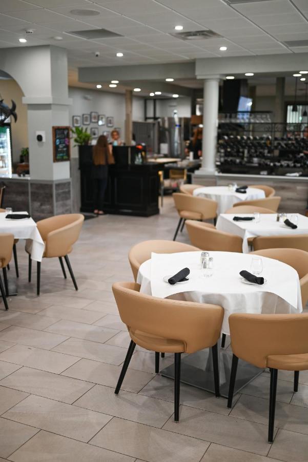 Holiday Inn Cleveland-Mayfield By Ihg Exterior foto