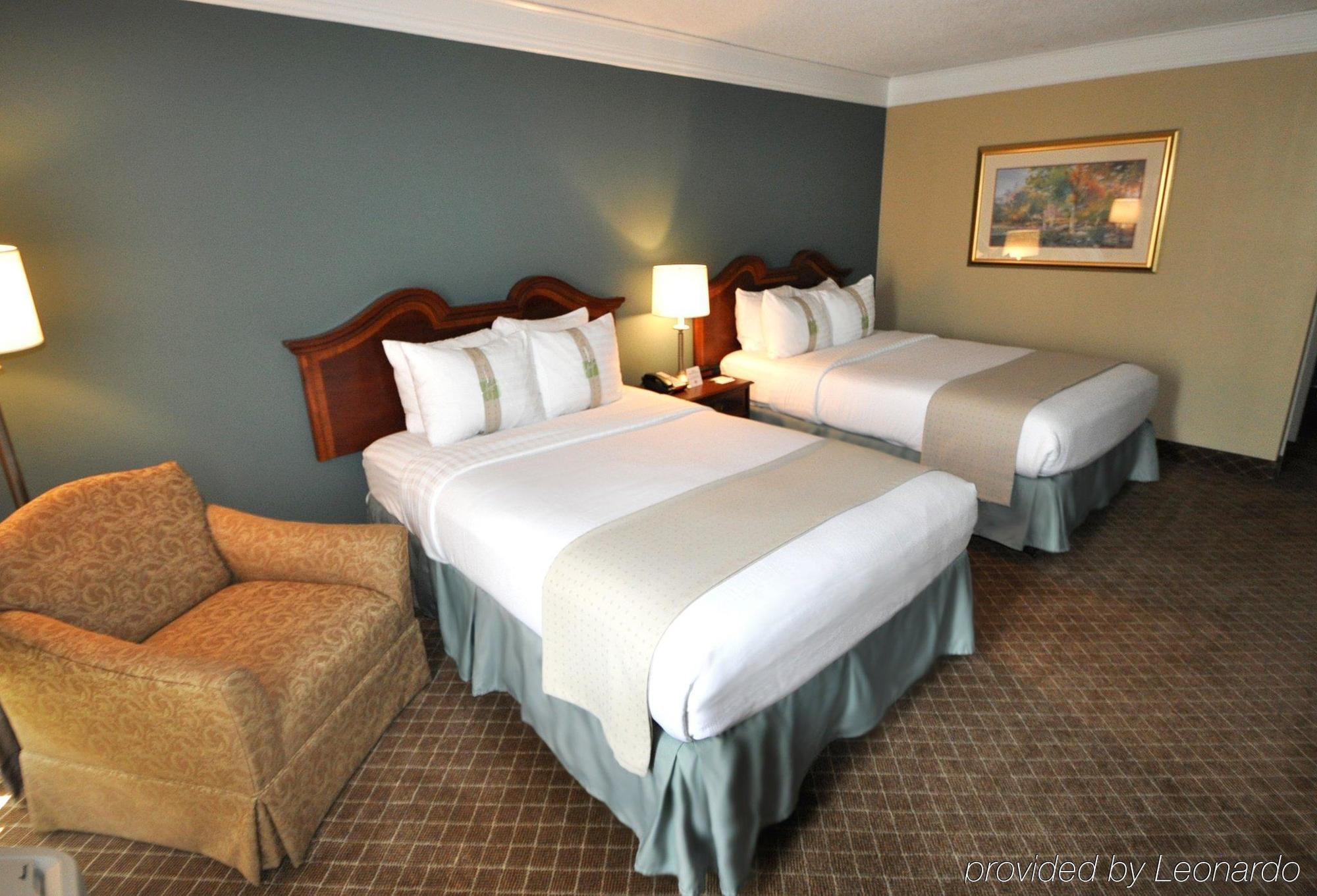 Holiday Inn Cleveland-Mayfield By Ihg Exterior foto